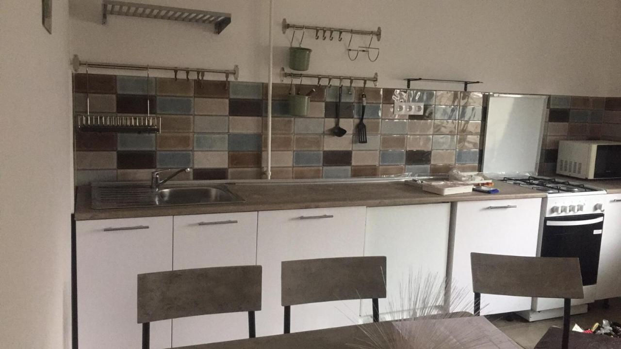 Lelle-kert Apartman 02 Balatonlelle Bagian luar foto